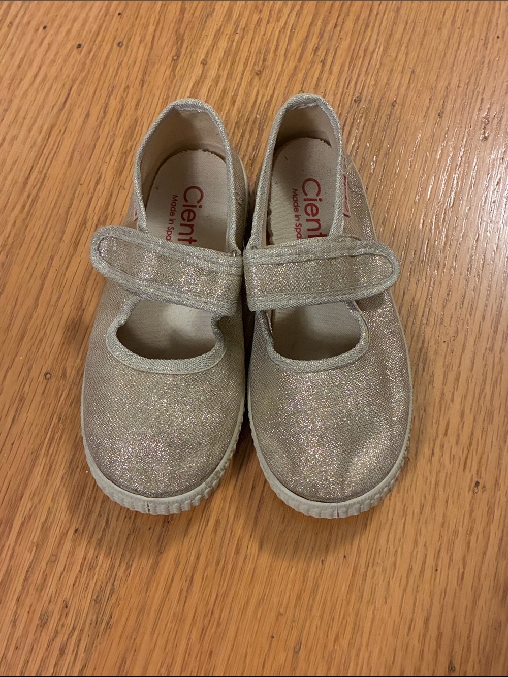 Cienta Sparkly Gold Mary Jane Kids Shoes - Picture 1 of 5